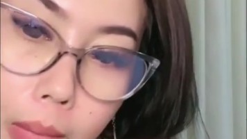 Full Face Wajah Host Cantik CallMeBaby Remas Nenen Bulet